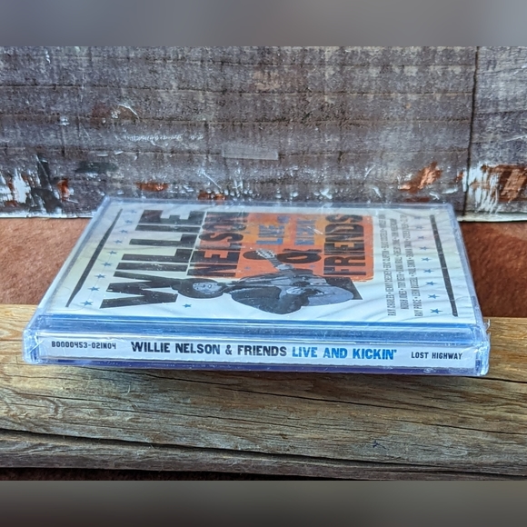 3/$10 New Sealed CD Willie Nelson Live & Kickin' With Friends - Picture 5 of 9